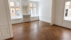 bureau vide moins 2Mo 6a75c2fe7b9e4628381706.jpg