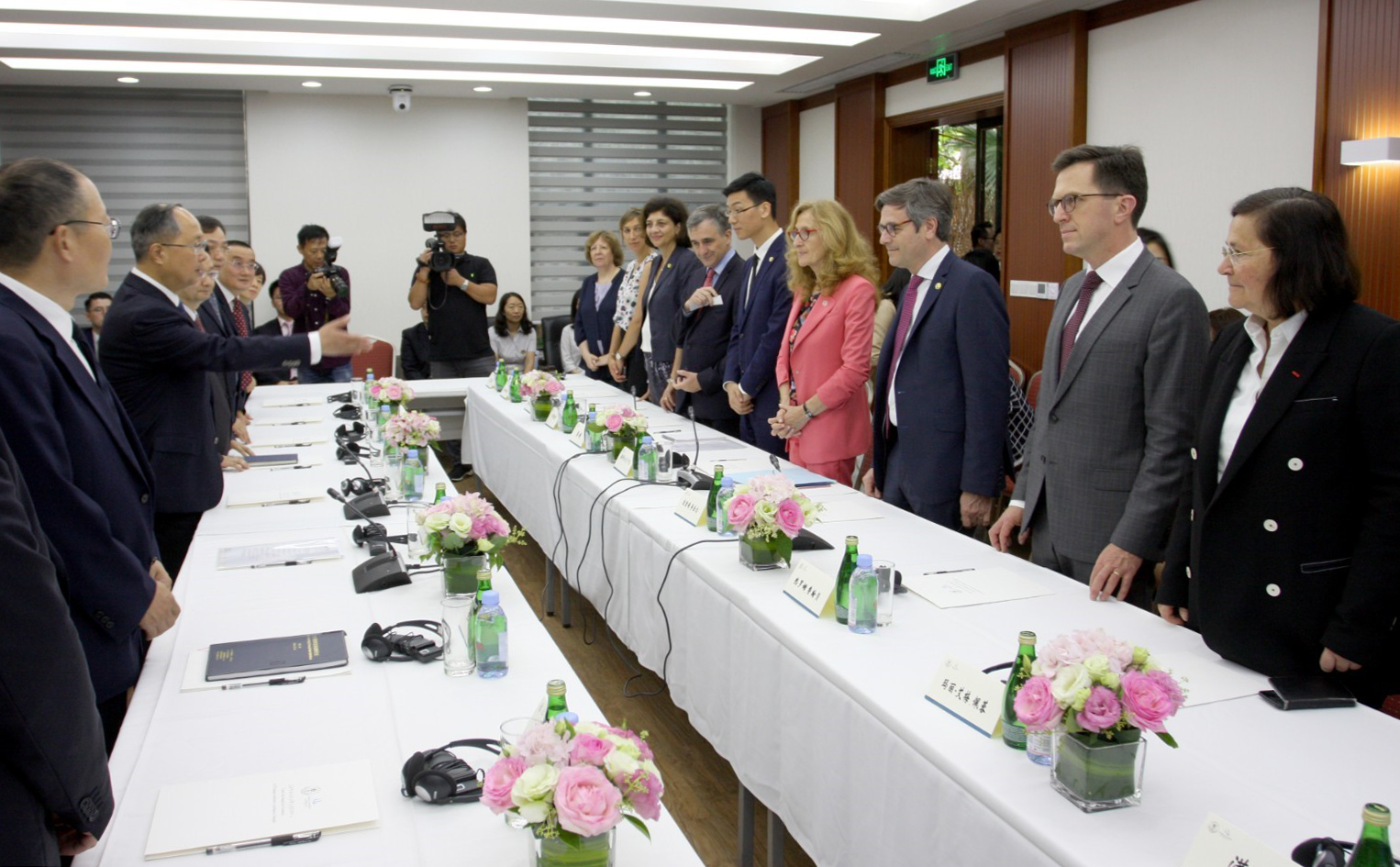 Visite centre sino francais de formation et d echanges notariaux et juridiques de Shanghai 5 6944535e741350.93938866.png