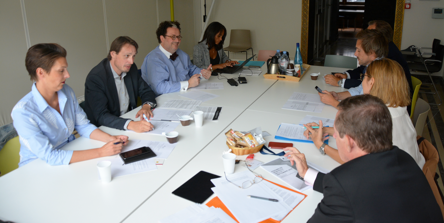 commission prospective 69444e8c364c56.93536088.png