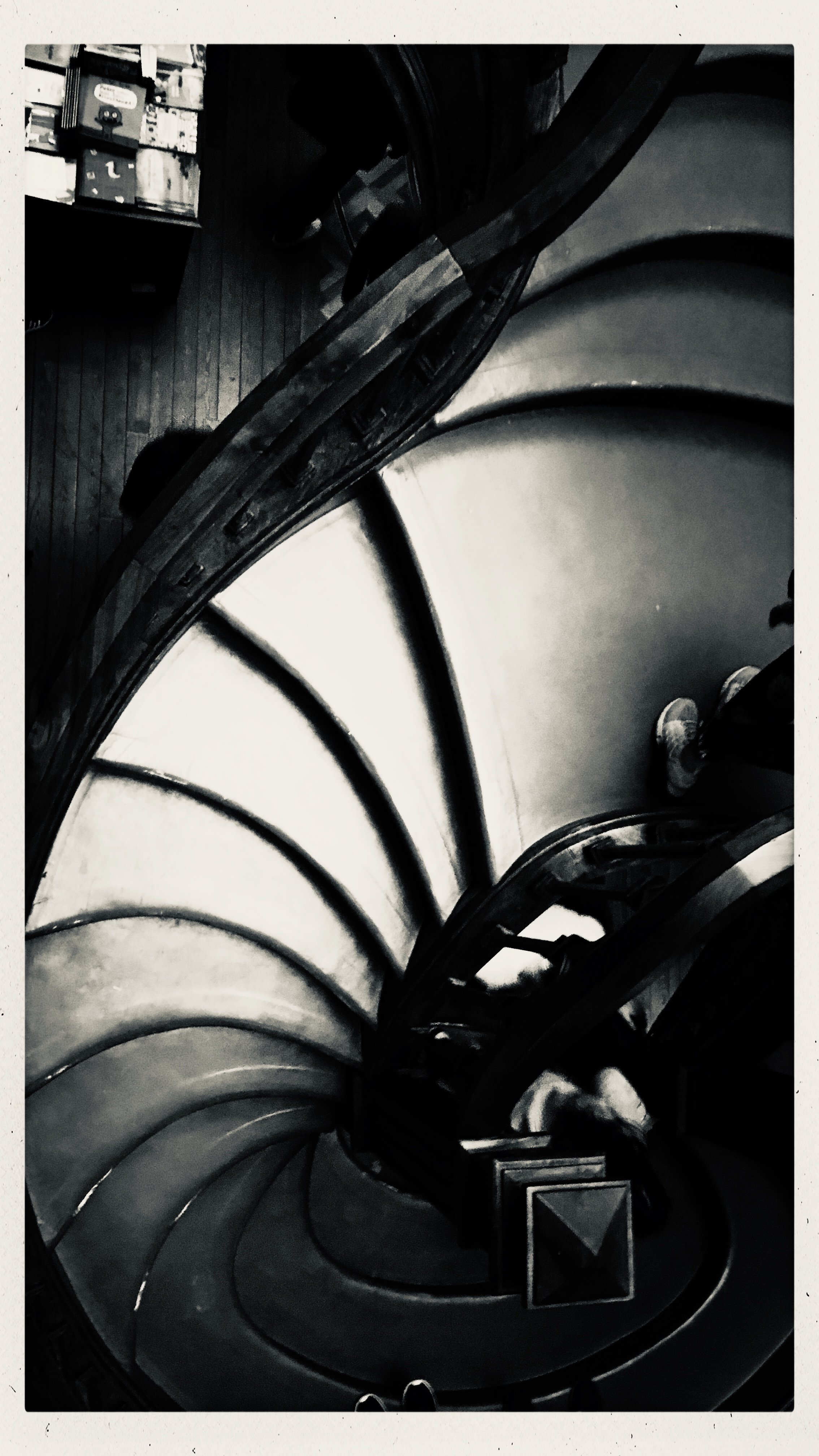 Catherine Leclercq 69444e9b62aec5.49579619.jpeg