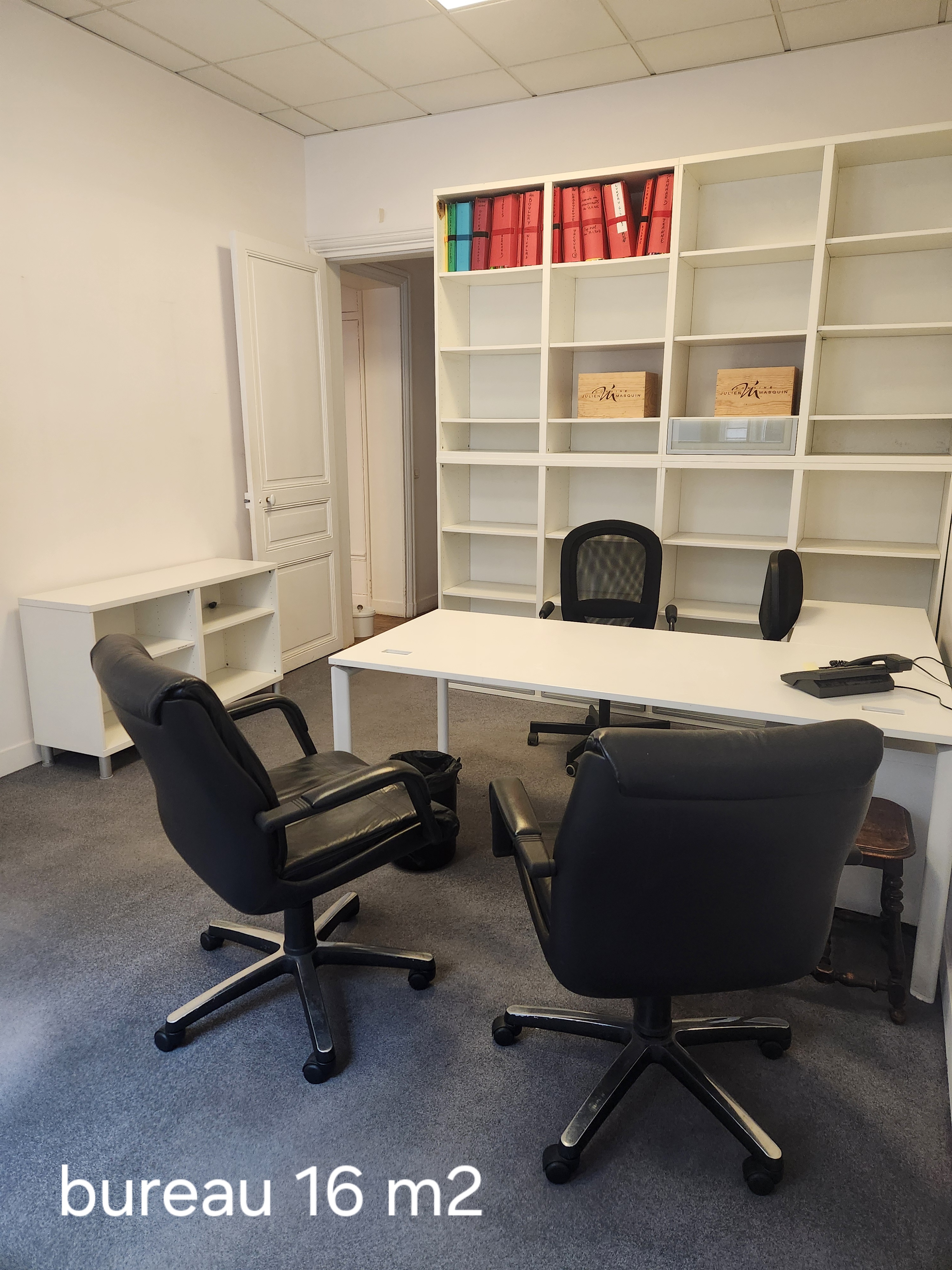 bureau 16 m2